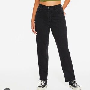 Aeropostale Mom Jeans in Black. Size 000